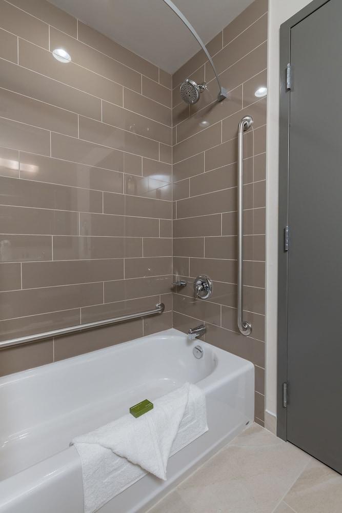 Best Western Plus Chestermere Hotel Kültér fotó