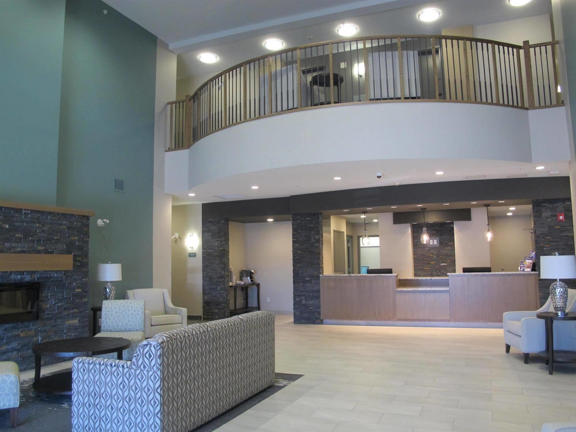 Best Western Plus Chestermere Hotel Kültér fotó