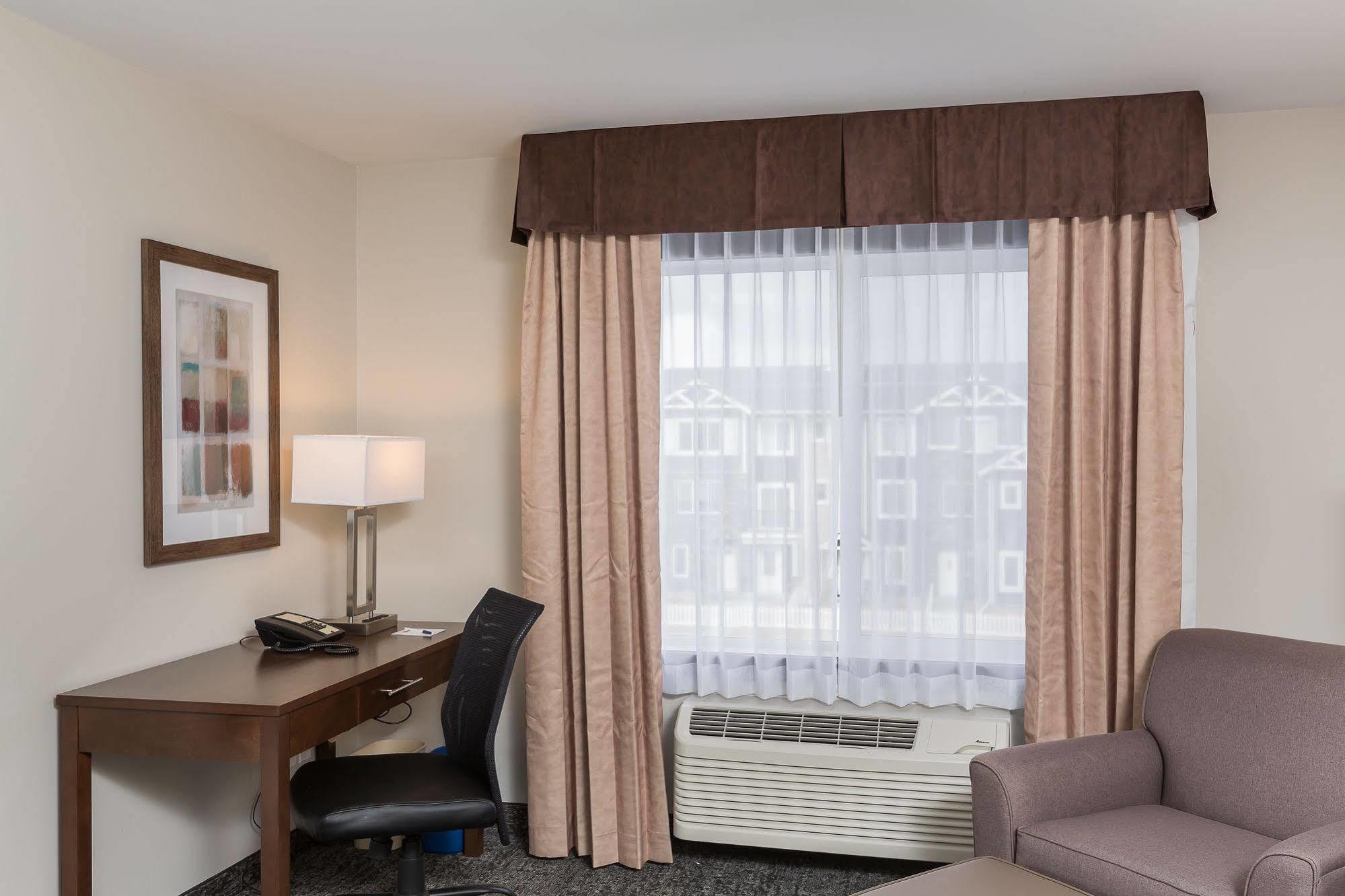 Best Western Plus Chestermere Hotel Kültér fotó